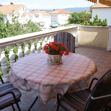 Apartments Nikola Đảo Krk Ngoại thất bức ảnh
