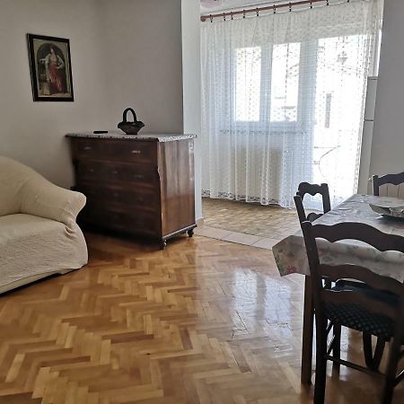 Apartments Nikola Đảo Krk Ngoại thất bức ảnh