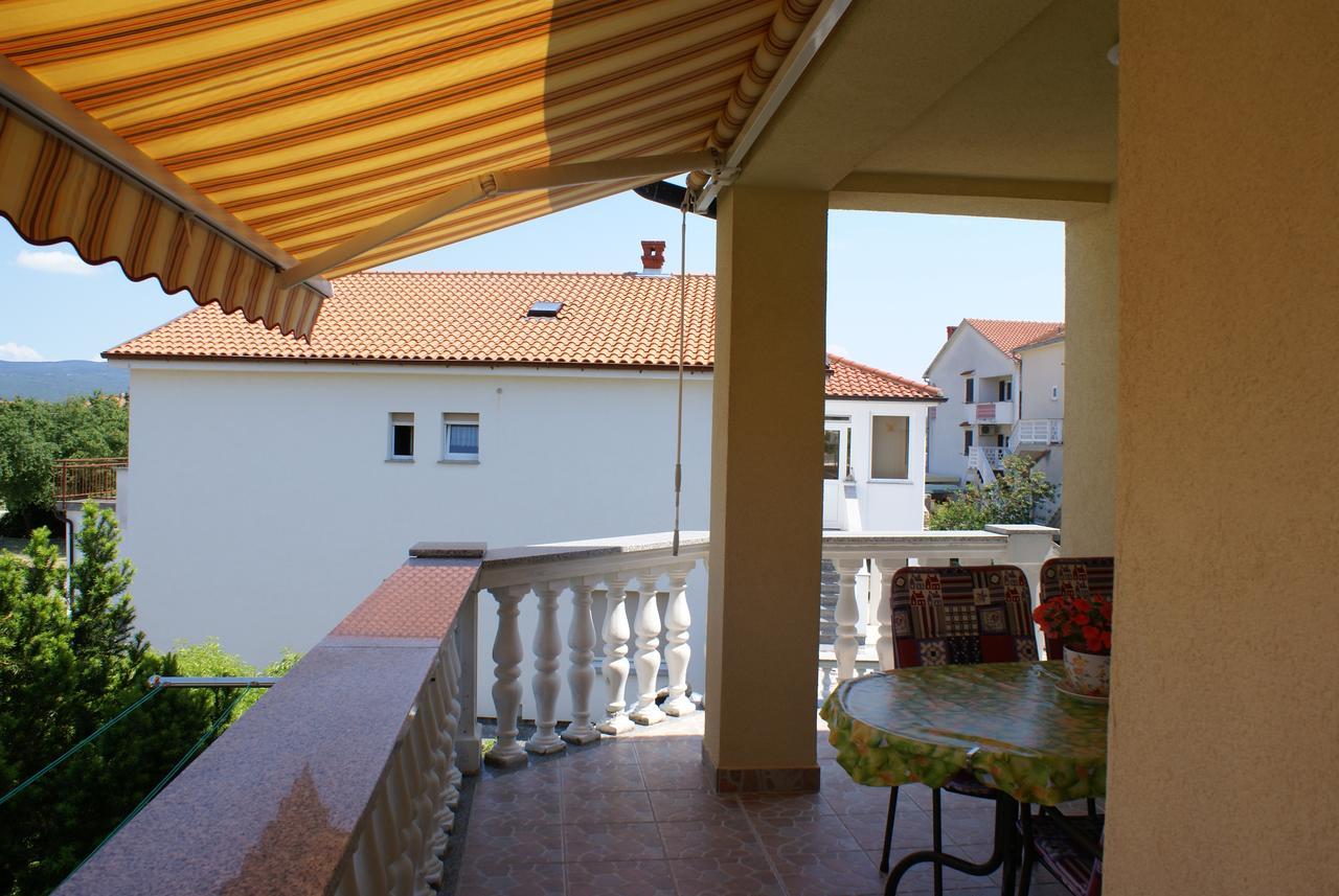 Apartments Nikola Đảo Krk Ngoại thất bức ảnh